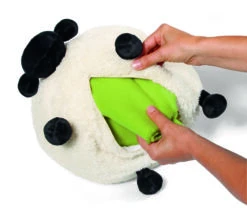 Nici 37208 Fleecedecke Schaf Shirley Aus Shaun Das Schaf 110x180cm Kuscheldecke -Beliebter Spielzeugladen 37208 1