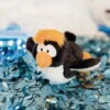 Nici 44122 FelsenPinguin Frizzy Ca 20cm Liegend Plüsch Kuscheltier Winter -Beliebter Spielzeugladen 44122 03 Milieu 2048x1365