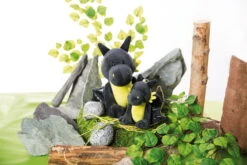 Nici 47996 Kissen Drache Dragor Schwarz-gelb Rechteckig 43x25cm Plüsch Dragonia -Beliebter Spielzeugladen 47994 06 47993 Milieu 2048x1365 2