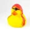 Gummiente Badeente Mit Quietsche - Pirat Mit Rotem Tuch -Beliebter Spielzeugladen Gummiente Badeente mit Quietsche Pirat mit rotem Tuch